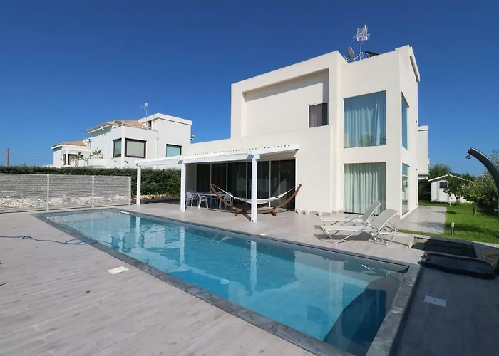 Lighthouse * Syracuse